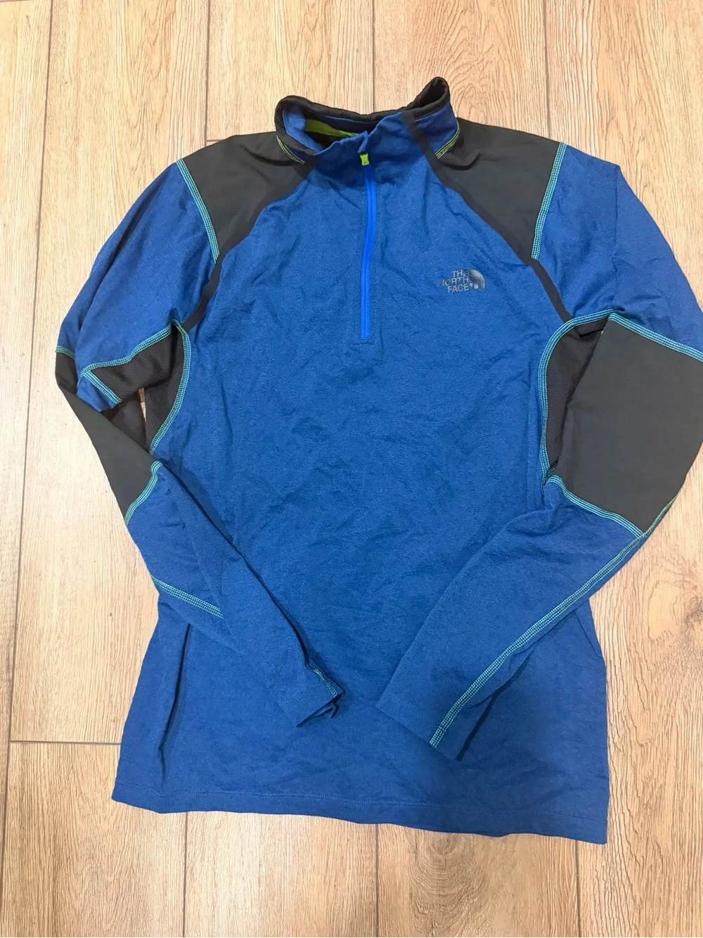 The North Face Blue & Black Quarter-Zip Performance Pullover 0361